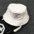 قبعة صيفية بيضاء
